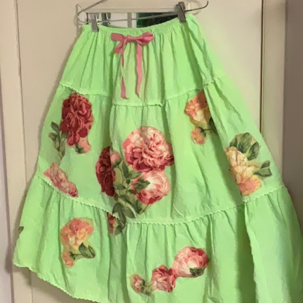 Custom made rose appliquéd skirt